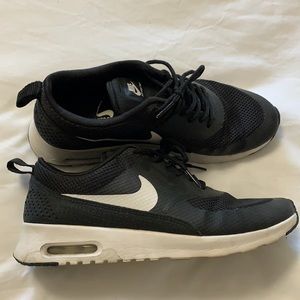 Nike Air Max Thea size 8.5